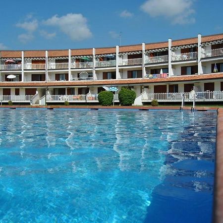 Residence Selenis Bilocale Vista Piscina - Agenzia Cocal 카오를레 외부 사진